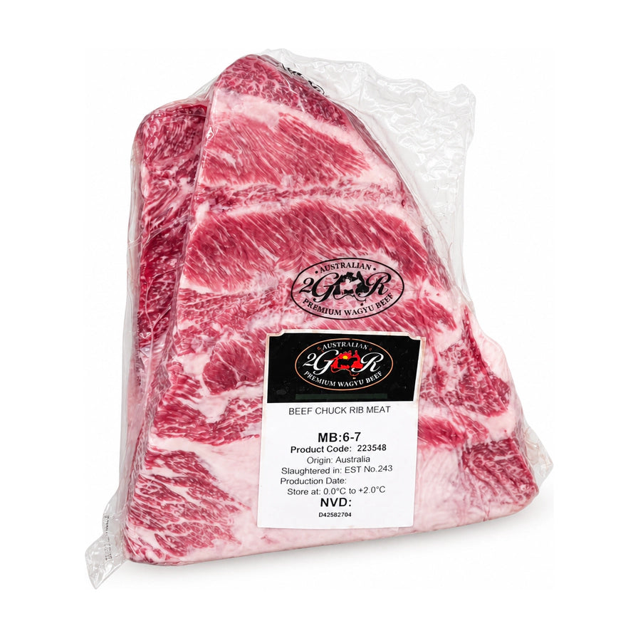 黄金牧场2GR纯血种澳洲和牛Chuck Rib Meat整块装，白色背景，展示真空包装下的M6 - 7级大理石纹路。