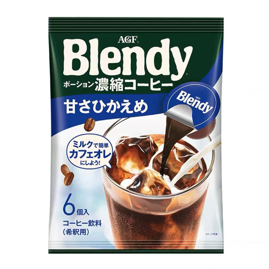 AGF Blendy 浓缩咖啡液微糖型包装，蓝色背景，正面印有加入牛奶的拿铁效果图，标注6个装。