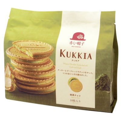 红帽子抹茶巧克力薄饼特写，展示三层酥脆结构与轻盈内馅细节