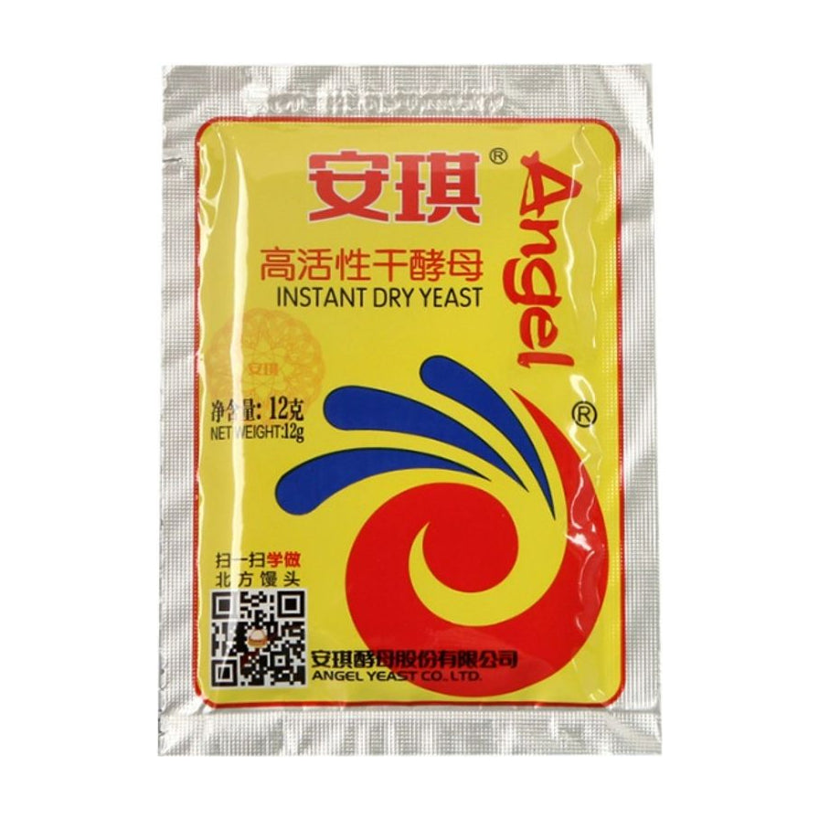安琪高活性干酵母12克袋装正面图，包装上有红黄蓝三色标志及Instant Dry Yeast字样。