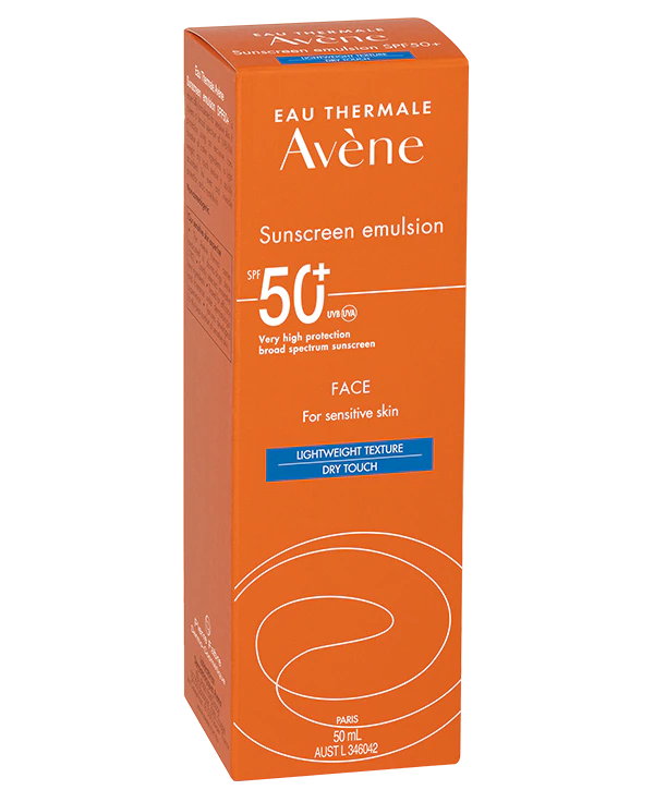 雅漾高效清爽防晒乳 SPF50 产品包装盒正面图，白色瓶身搭配品牌标识