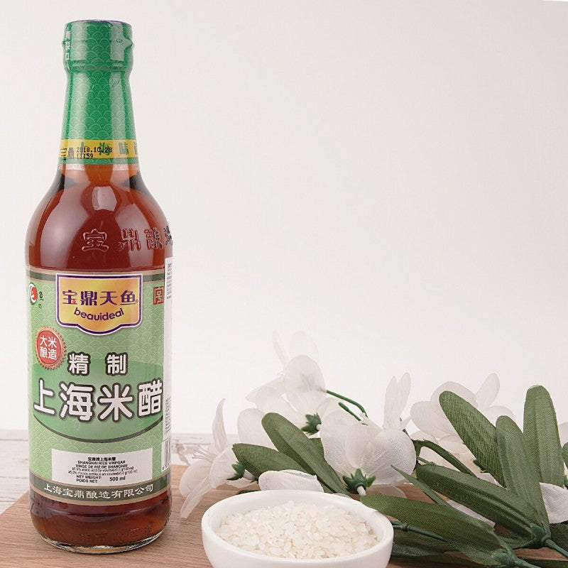 宝鼎天鱼米醋产品展示图，白色背景下的瓶身特写