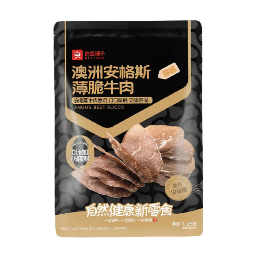 良品铺子澳洲安格斯薄脆牛肉原味包装正面图，展示黑色包装袋、薄脆牛肉片实物图及0添加防腐剂标识。