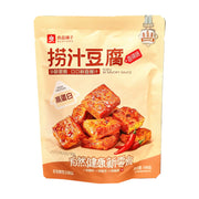 良品铺子捞汁豆腐香辣味100g包装正面图，展示了色泽红亮的爆汁豆干块、辣椒装饰以及高蛋白、外酥里嫩等产品卖点文字。