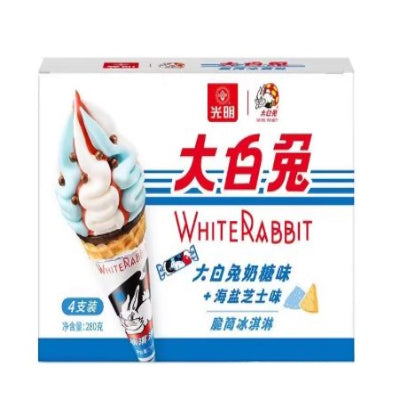 光明大白兔联名脆筒冰淇淋四支装包装正面，展示奶糖与海盐芝士双色旋纹