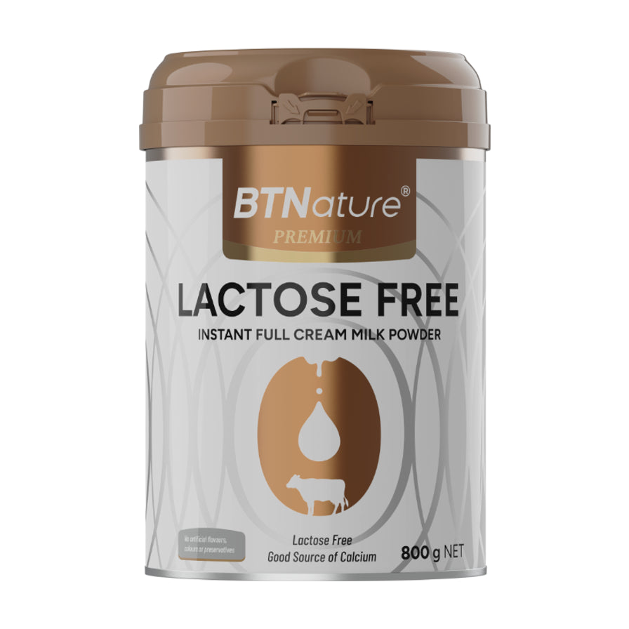 BTNature 零乳糖全脂成人奶粉 800g 罐装正面图，白色罐身配棕色盖子，印有 LACTOSE FREE 字样。