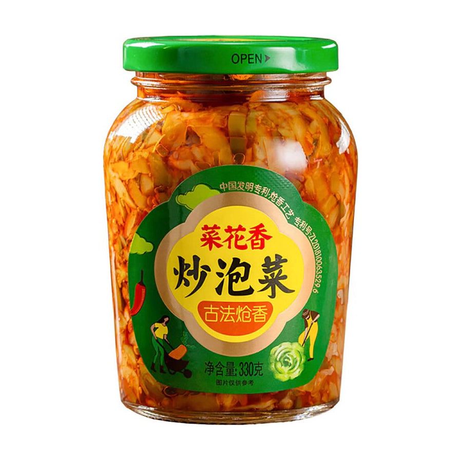 菜花香香炒泡菜330g玻璃罐装，绿色瓶盖，标签上印有古法炝香字样及蔬菜插画。
