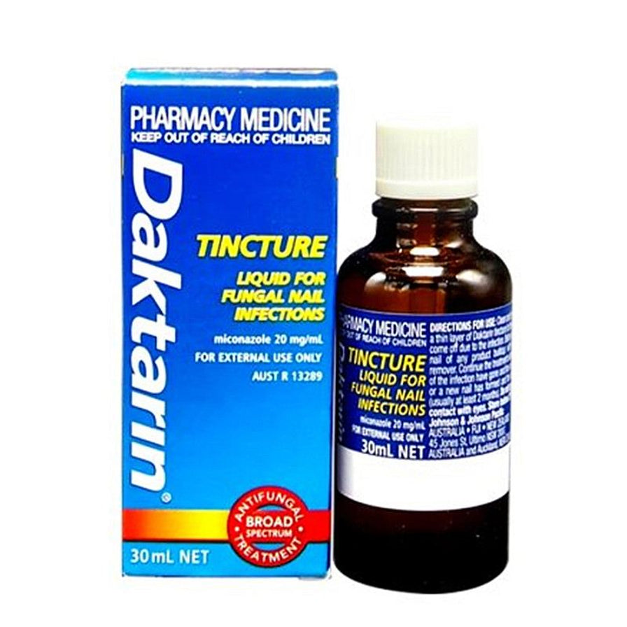 Daktarin 灰指甲治疗液包装盒与棕色瓶装实拍，盒身和瓶身均可见 TINCTURE、30mL NET 等英文