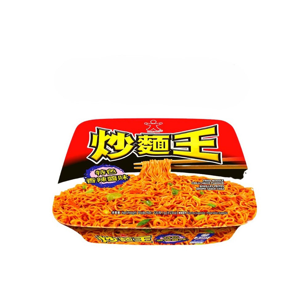 公仔面炒面王香辣酱味杯面包装，红色主调展示辣味风味与滤水设计