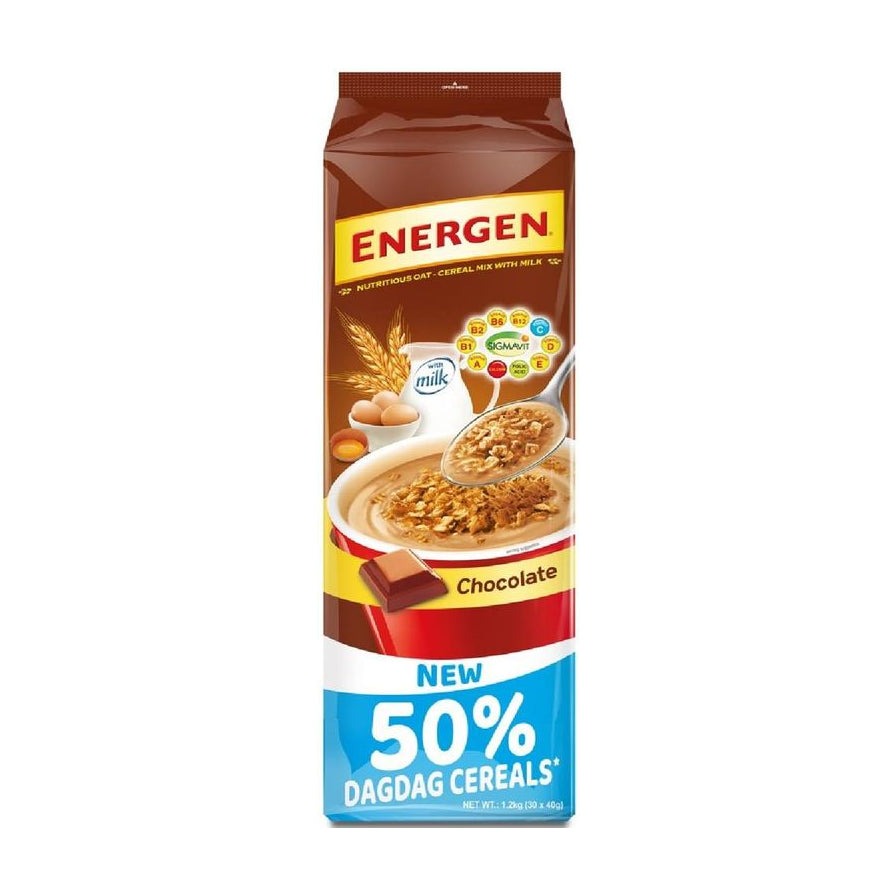Energen 巧克力味麦片饮品大包装，包装上印有巧克力块、麦片粥、牛奶和鸡蛋图案，标注含有多种维生素。
