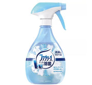 日本 P&G Febreze 织物除菌去味喷雾 370ml 瓶身正面图，经典清爽香型