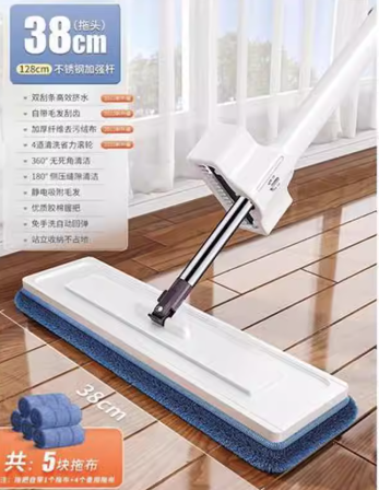 拖把套装全家福，包含拖把主体及附赠的五块替换拖布