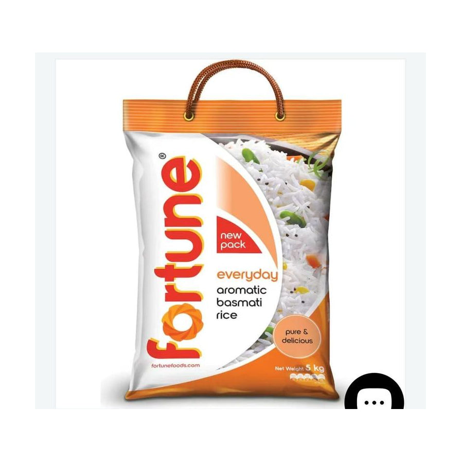 Fortune 品牌 5kg 包装的 Everyday Aromatic Basmati 印度香米，袋装正面印有煮熟的米饭配菜图，带有提手设计。