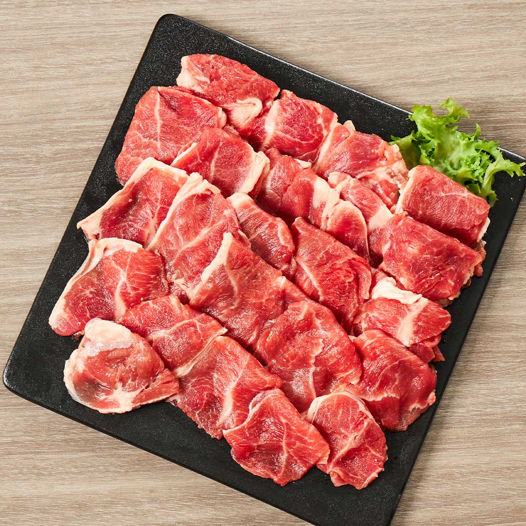 特级冷冻猪肉卷特写，肉质鲜嫩，适合麻辣烫或家常烹饪。