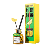 果味香薰标准装瓶身正面图，透明瓶体展示清新果茶色液体与简约标签设计。