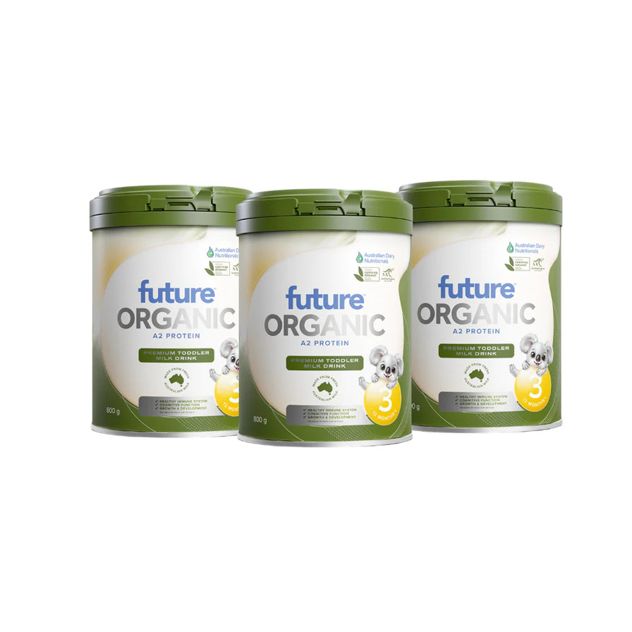 三罐 Future Organic A2 有机 3段幼儿配方奶粉并排展示图。