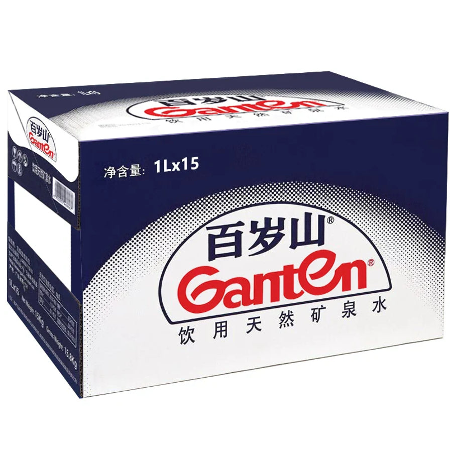 百岁山1L规格饮用天然矿泉水的15瓶装外箱，深蓝色与白色相间的经典包装设计。