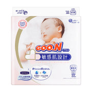 大王 GOO.N Plus 敏感肌新生儿纸尿裤 NB号 88片包装正面，印有熟睡婴儿图案及敏感肌设计字样。