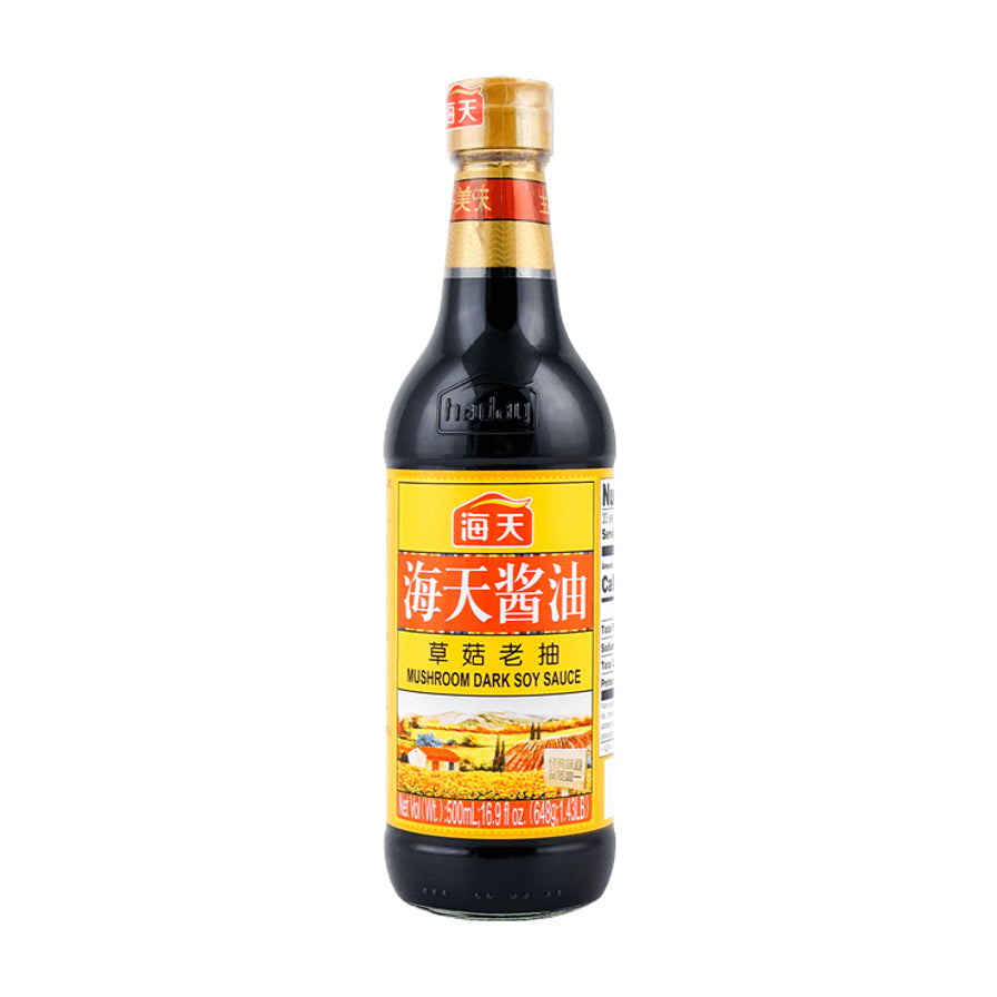 海天招牌草菇老抽500ml瓶装正面图，白色背景，标签显示海天酱油及草菇老抽字样。