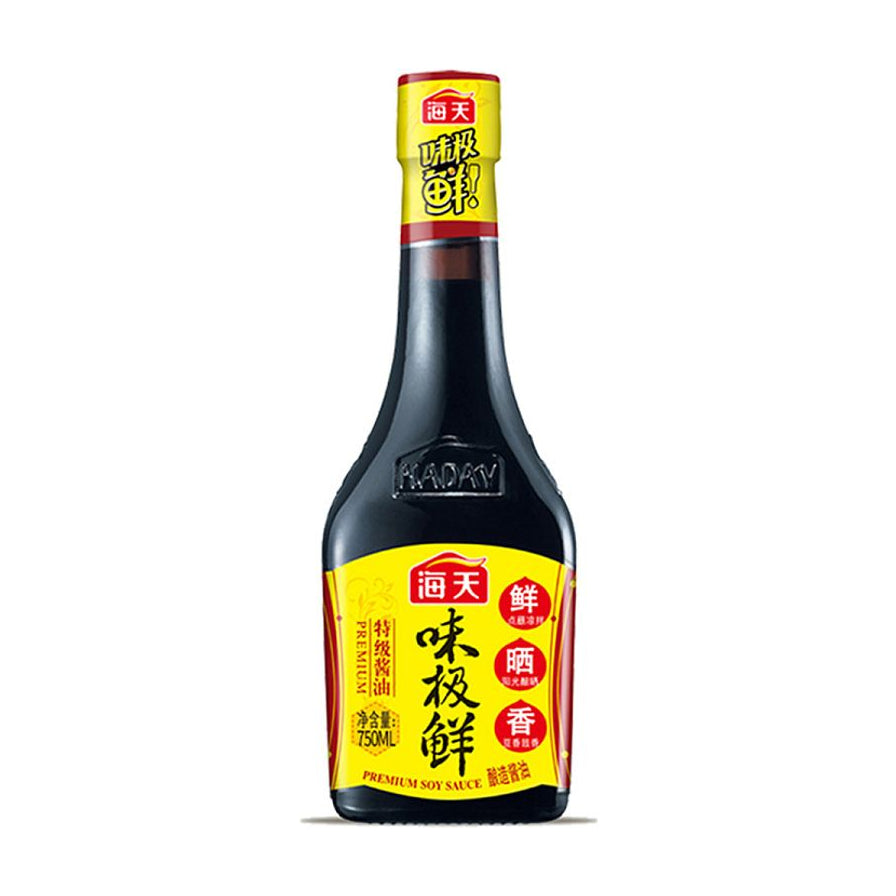 海天味极鲜酱油750ml瓶装正面图，黄色标签上印有鲜、晒、香卖点标识。