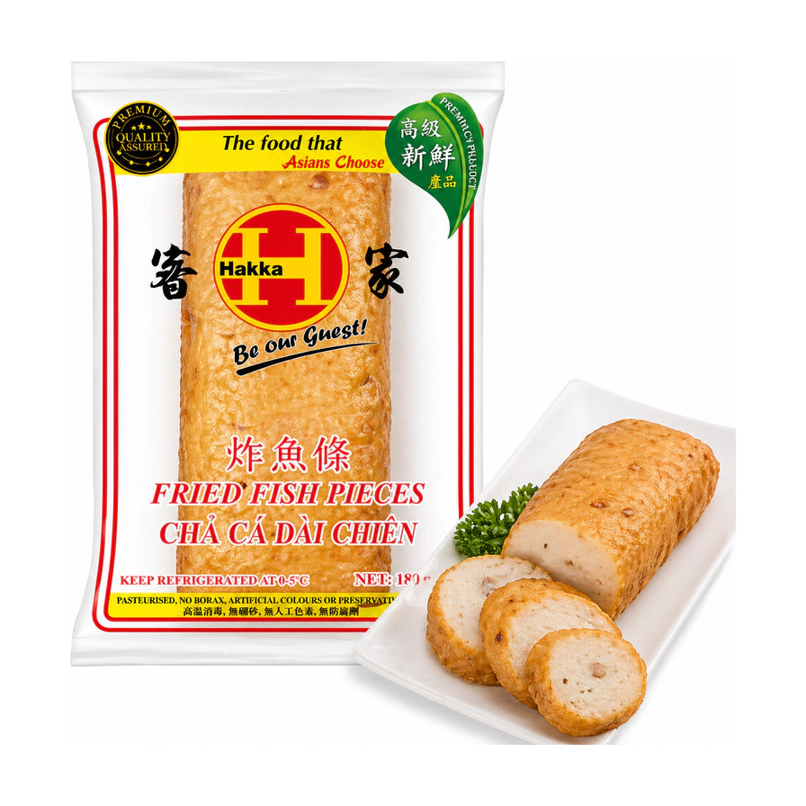 客家炸鱼条180g包装正面图，展示了金黄色的炸鱼条本体及切片后的横截面，背景为白色。