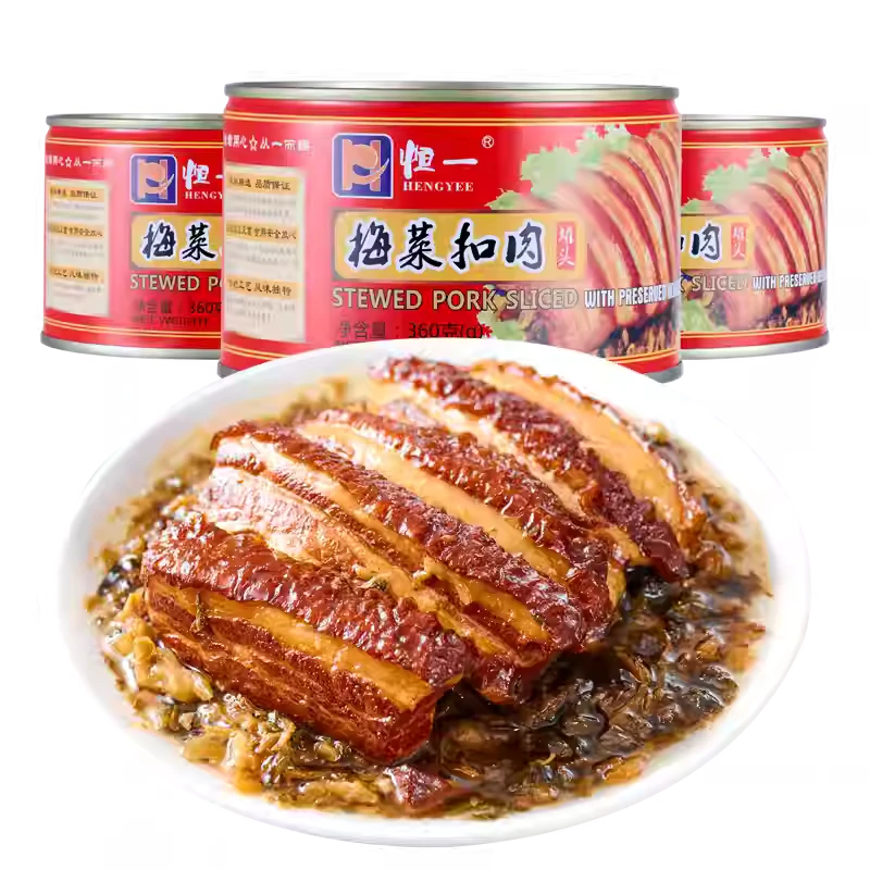 恒一梅菜扣肉罐头开盖图，梅干菜吸饱油脂，五花肉片软烂不腻咸香诱人。