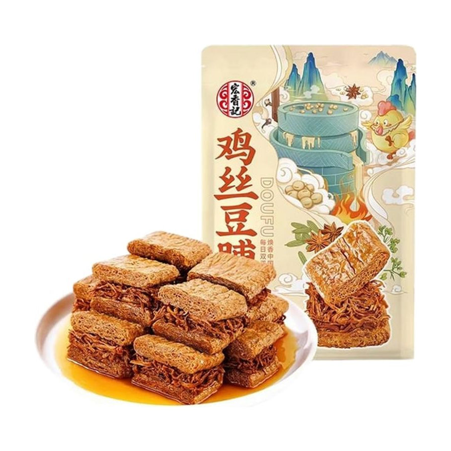 宏香记鸡丝豆脯包装袋及盘装展示，可见豆脯中间夹着丰富的鸡丝，色泽咸鲜。