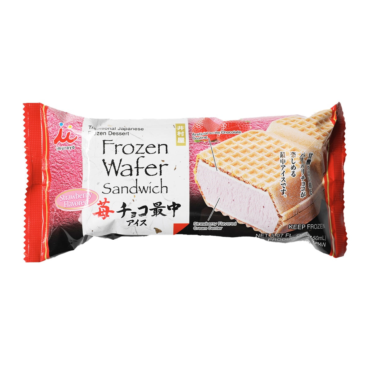 井村屋草莓味威化冰淇淋三明治，粉色最中饼外壳夹着绵密冰淇淋的正面特写