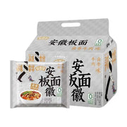 今麦郎安徽板面卤香牛肉味，包含五连包大包装和单袋装，包装印有安徽板面字样及面条示意图。