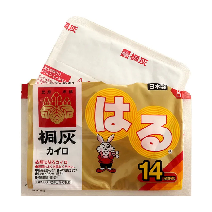 桐灰Kiribai暖贴单片包装展示，白色无纺布材质，上方印有桐灰品牌Logo。