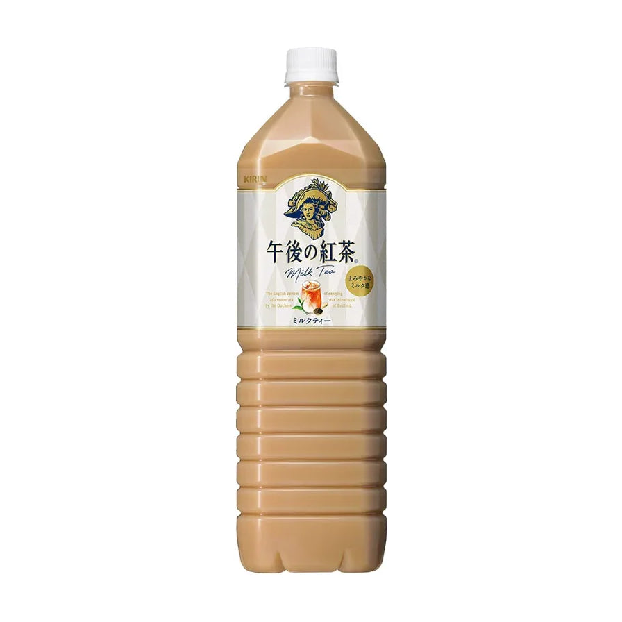 日本 Kirin 麒麟午后红茶 1.5L 大容量瓶装奶茶，白色标签印有经典贵妇头像，茶饮呈现丝滑奶咖色。