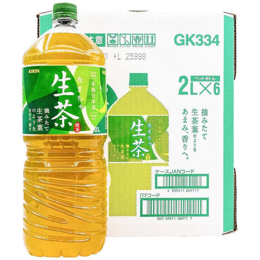 Kirin 麒麟生茶 2L 整箱规格，包含一瓶 2L 瓶装茶饮及背景中的 6 瓶装纸箱包装。