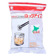 小久保日本纯净冰块 1kg 自封口包装袋正面，规则透明硬冰适用于调酒咖啡