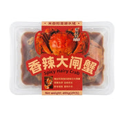浪里王香辣大闸蟹400g盒装，透明包装展示内部浸泡在香辣酱汁中的大闸蟹，红色封套印有品牌名和产品名称。