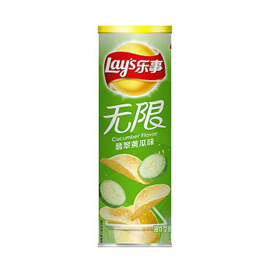 乐事无限翡翠黄瓜味桶装薯片正面展示，绿色包装，印有清爽黄瓜图案。
