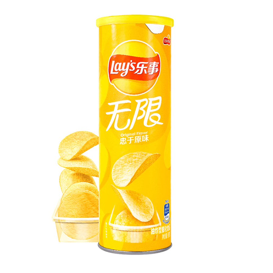 乐事无限忠于原味桶装薯片正面展示，黄色包装，侧边有叠放的薯片。