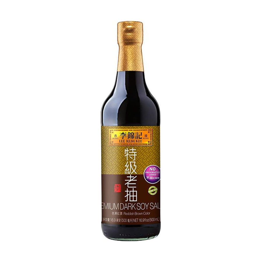 李锦记特级老抽瓶装正面图，金色瓶盖，标签印有特级老抽字样及红烧上色说明