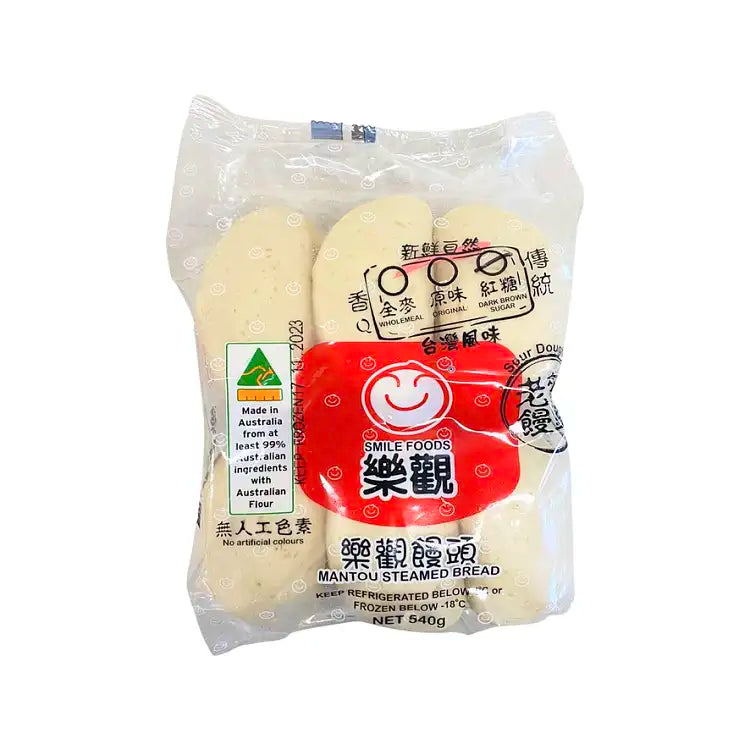乐观红糖老面馒头特写，呈现温润色泽与传统发酵质感的冷冻面点包装图