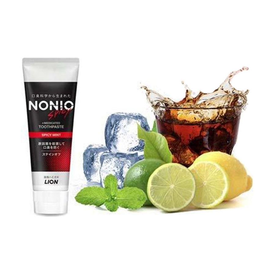 狮王 NONIO 牙膏与新鲜柠檬、青柠、薄荷叶、冰块及姜茶的创意构图，展示其清爽风味。