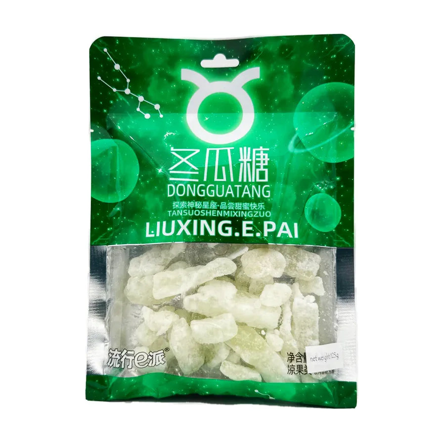 流行e派冬瓜糖包装正面图，绿色星空背景包装袋，透明窗口可见内部晶莹的冬瓜糖块，印有冬瓜糖、DONGGUATANG及品牌名LIUXING.E.PAI。