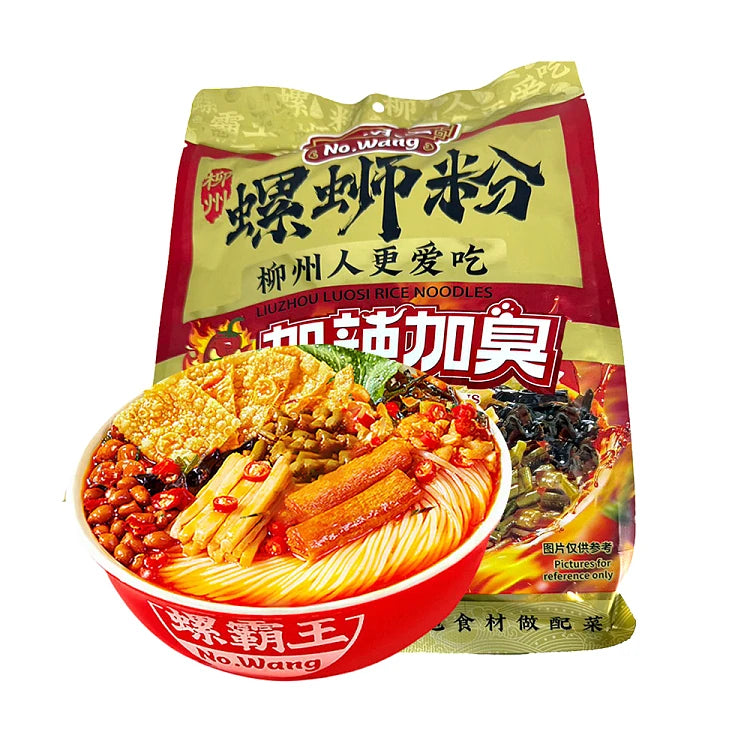 螺霸王加辣加臭版螺蛳粉包装，特浓口味速食米粉展示