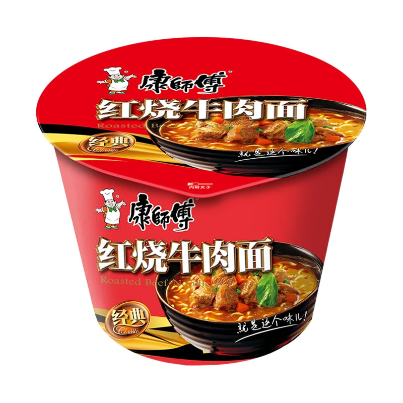 康师傅红烧牛肉味桶装泡面，经典醇厚汤底的速食面食