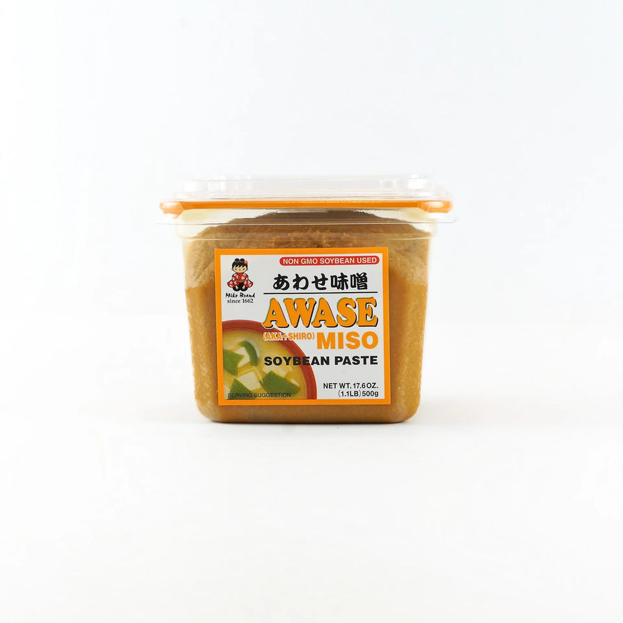 神州一调和味增酱盒装正面图，包装上印有 AWASE MISO 字样，由赤白味增调配而成。
