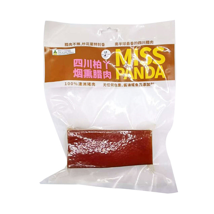 Miss Panda 四川烟熏腊肉 250g 包装正面，展示古法柏枝慢熏的五花肉产品