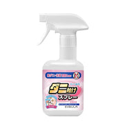 Cozy Nook 除螨喷雾 330ml 瓶身正面图，白色瓶身配绿色标签，适用于床品沙发清洁。