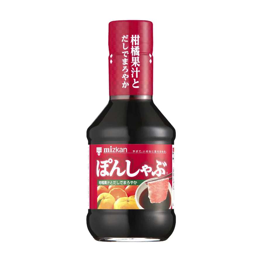 Mizkan柑橘醋汁火锅蘸料，瓶身带有柑橘图案和涮肉示意图，黑色液体，红色瓶盖。