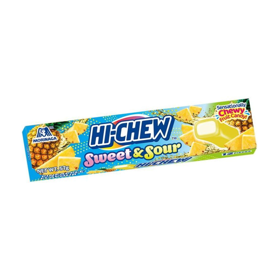 森永嗨秋Hi - chew菠萝味夹心软糖条装，包装展示菠萝切片与软糖剖面。