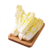 一颗新鲜嫩黄的娃娃菜，叶片紧实，适合小家庭火锅或清炒。