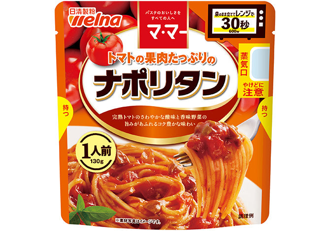 Nissin MaMa 那不勒斯意面酱软袋包装正面，展示番茄肉酱产品外观
