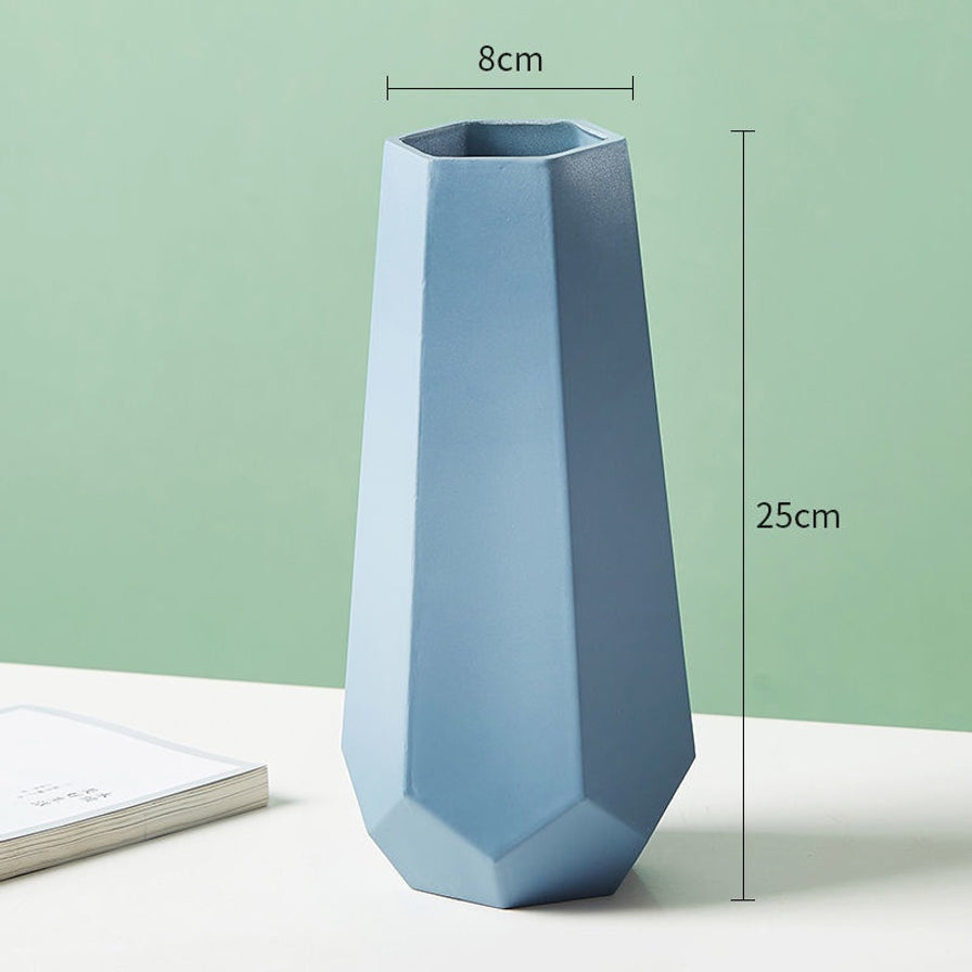 北欧六边形磨砂花瓶的尺寸标注图，显示高度为25cm，瓶口直径为8cm。